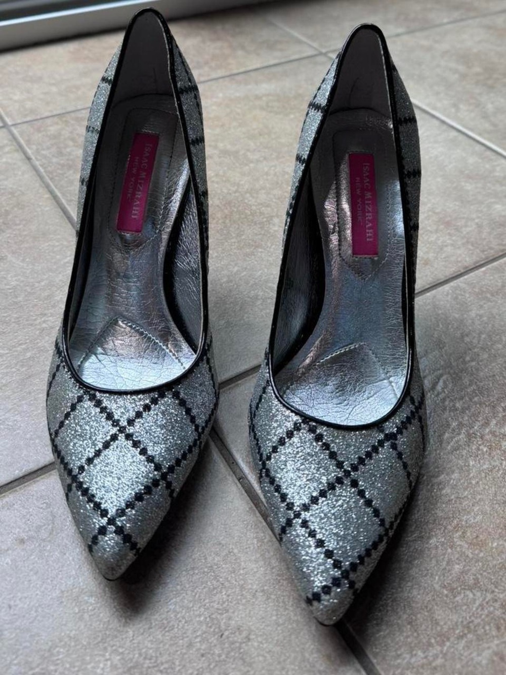 NWT Isaac Mizrahi New York Silver Multi Pointed-Toe Stiletto Heels – Size 7